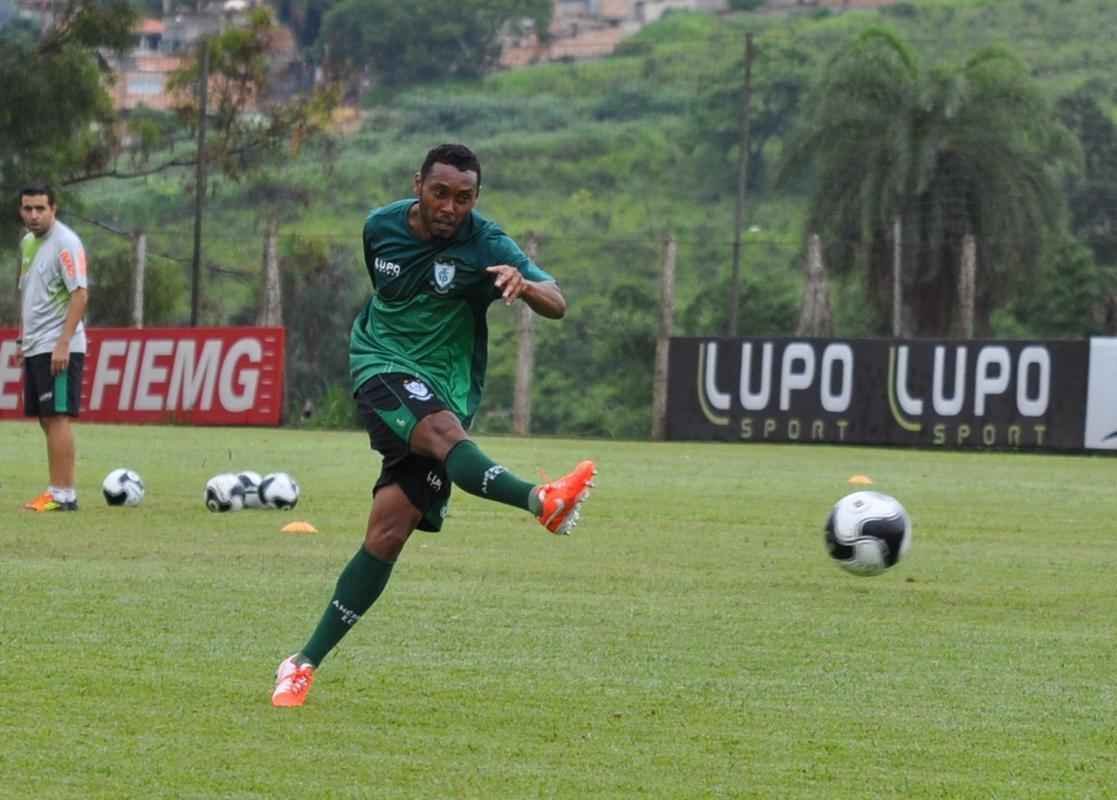 Confira as fotos do treino do América desta sexta-feira