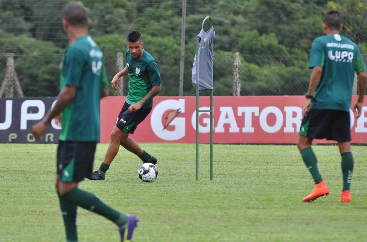 Confira as fotos do treino do América desta sexta-feira