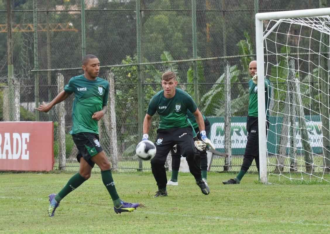 Confira as fotos do treino do América desta sexta-feira