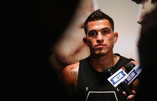 Treino aberto do UFC em Boston - Anthony Pettis fala com imprensa aps atividade