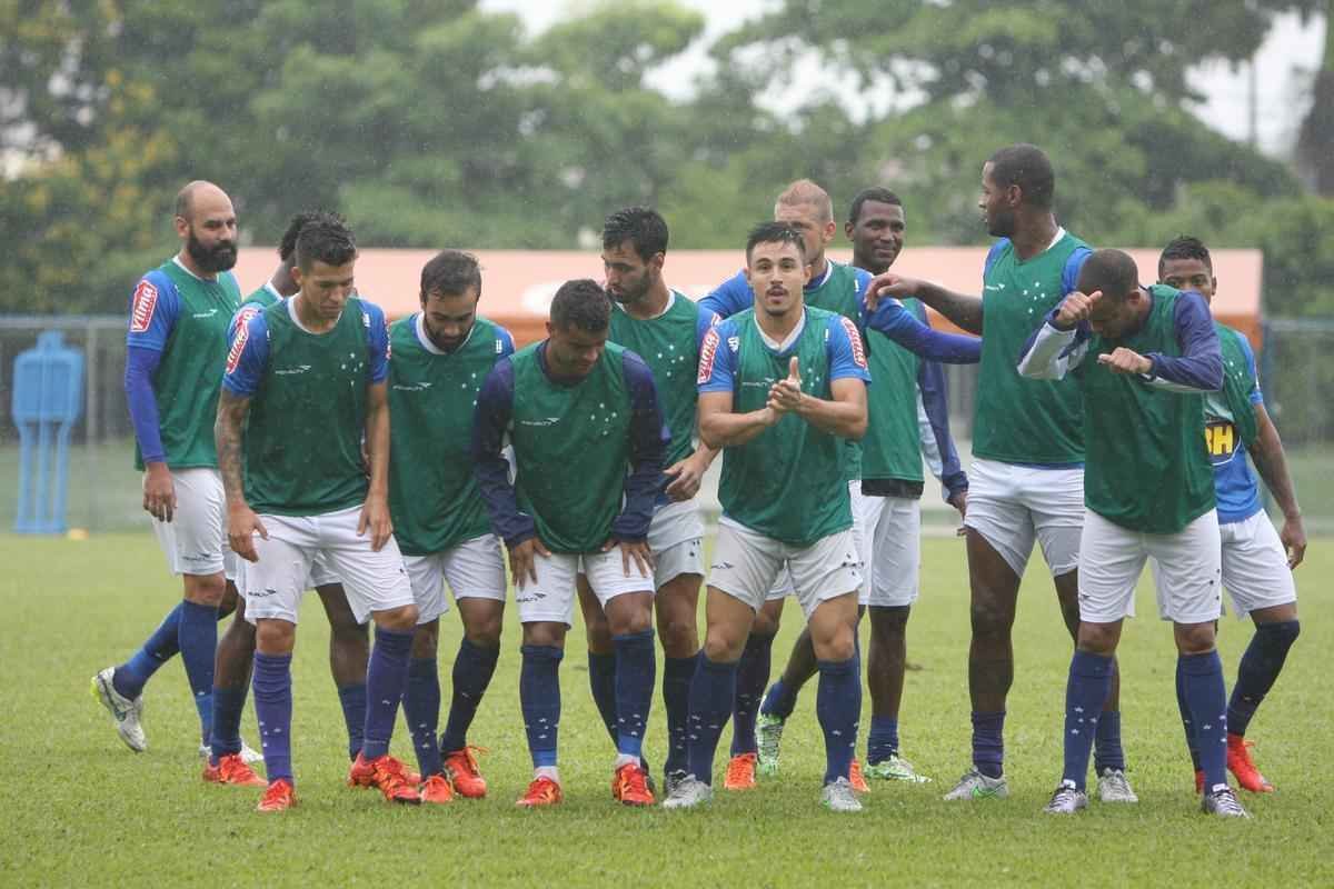 Em dia de forte chuva em Belo Horizonte, atividade foi acompanhada por mil associados