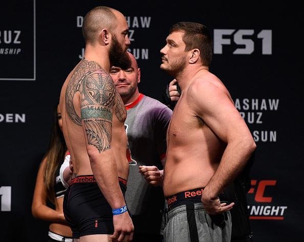 Pesagem do UFC Fight Night 81 - Pesos pesados Travis Browne e Matt Mitrione