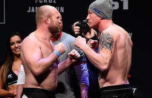 Pesagem do UFC Fight Night 81 - Tim Boetsch e Ed Herman