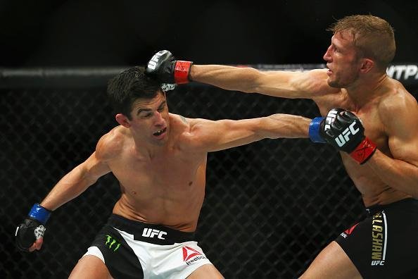 Em luta emocionante e bastante equilibrada, Dominick Cruz supera TJ Dillashaw por deciso dividida dos juzes e recupera cinturo do peso galo do UFC