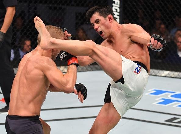 Em luta emocionante e bastante equilibrada, Dominick Cruz supera TJ Dillashaw por deciso dividida dos juzes e recupera cinturo do peso galo do UFC
