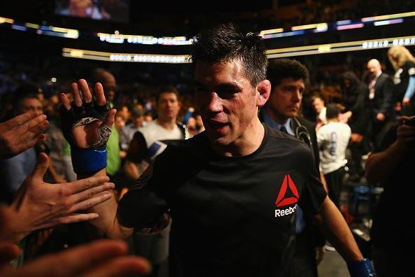 Em luta emocionante e bastante equilibrada, Dominick Cruz supera TJ Dillashaw por deciso dividida dos juzes e recupera cinturo do peso galo do UFC
