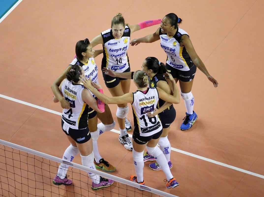 Equipes se enfrentaram em jogo vlido pela 5 rodada do returno da Superliga Feminina de Vlei