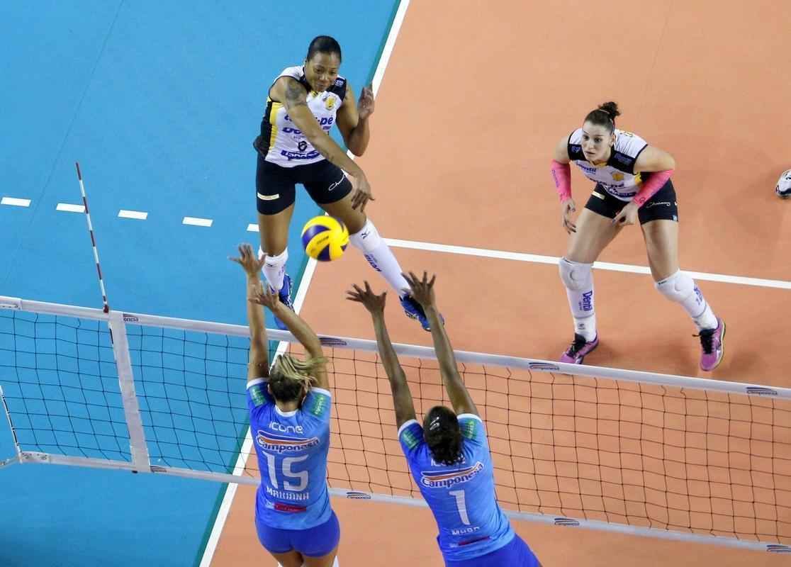 Equipes se enfrentaram em jogo vlido pela 5 rodada do returno da Superliga Feminina de Vlei