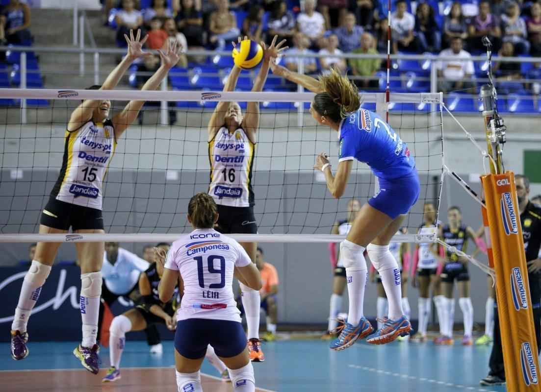 Equipes se enfrentaram em jogo vlido pela 5 rodada do returno da Superliga Feminina de Vlei