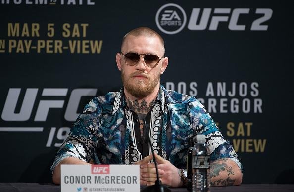 Coletiva do UFC 196 em Las Vegas - Notorious ouve atentamente uma pergunta