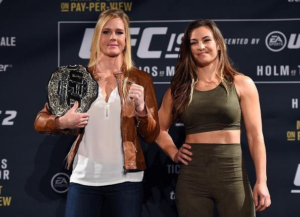 Coletiva do UFC 196 em Las Vegas - Holly Holm e Miesha Tate 