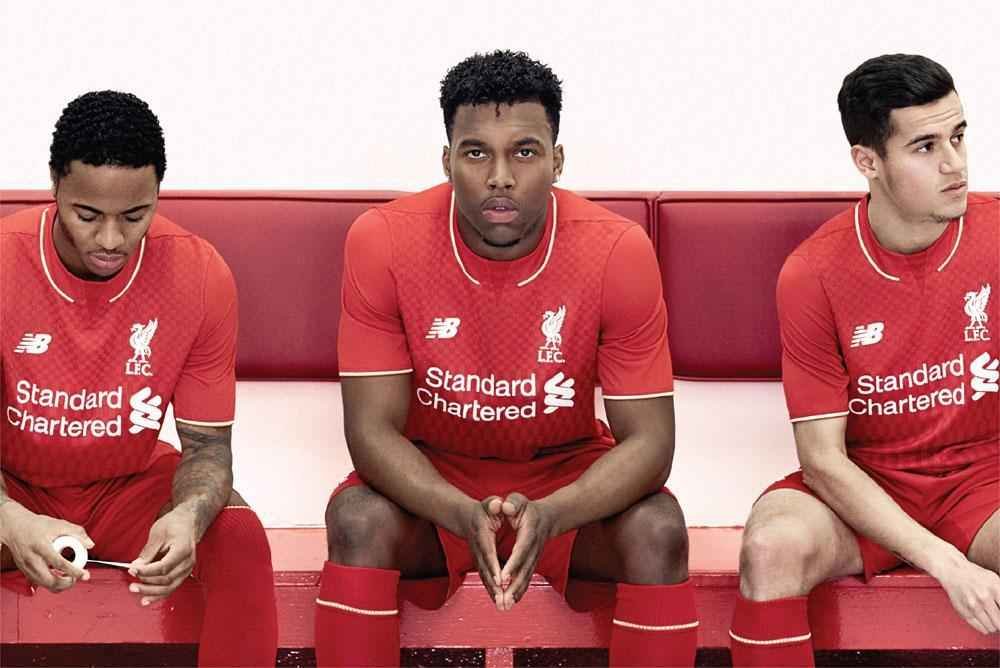 6 lugar: camiseta titular do Liverpool (temporada 2015/16)