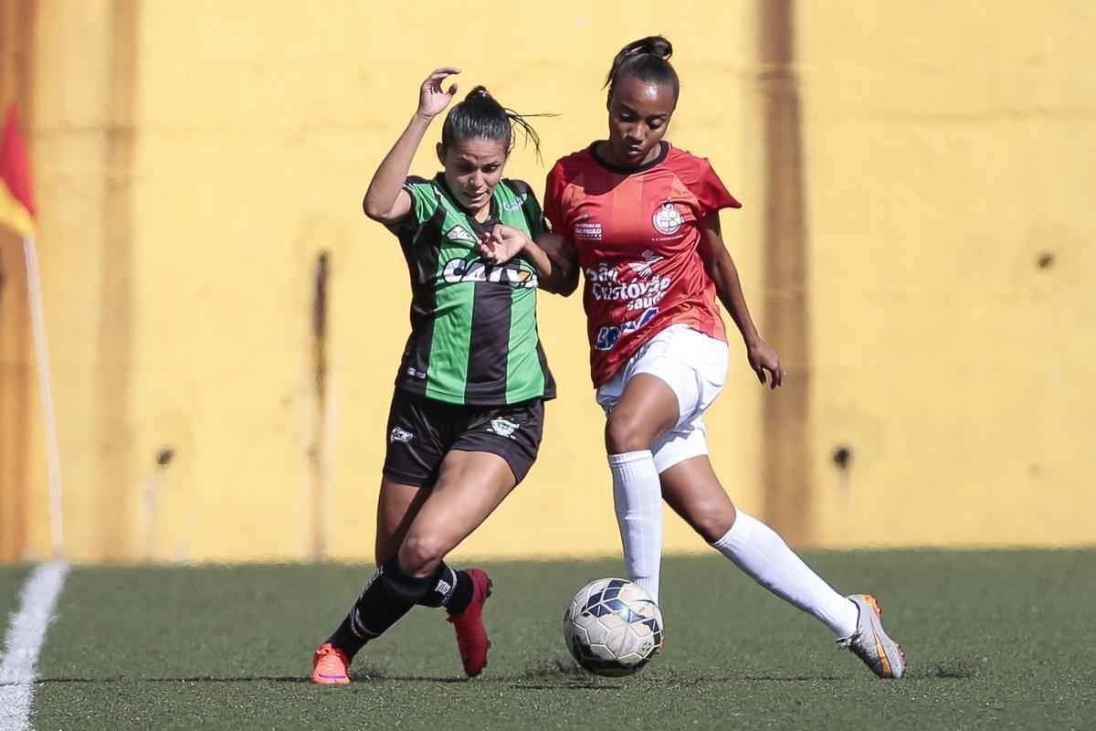 Fotos da derrota do Amrica na estreia do Brasileiro Feminino