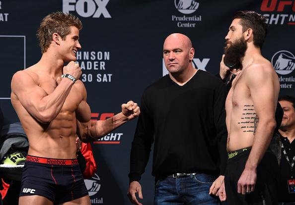 Pesagem do UFC on Fox 18 - Sage Northcutt e Bryan Barberena na encarada
