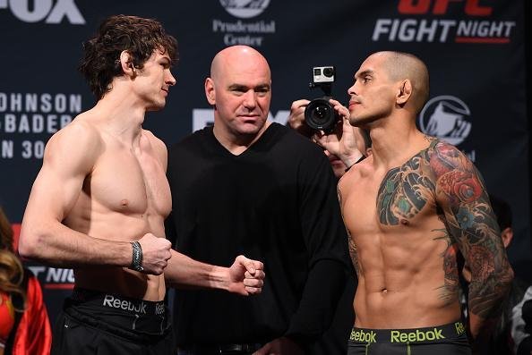 Pesagem do UFC on Fox 18 - Olivier Aubin-Mercier e Diego Ferreira na encarada