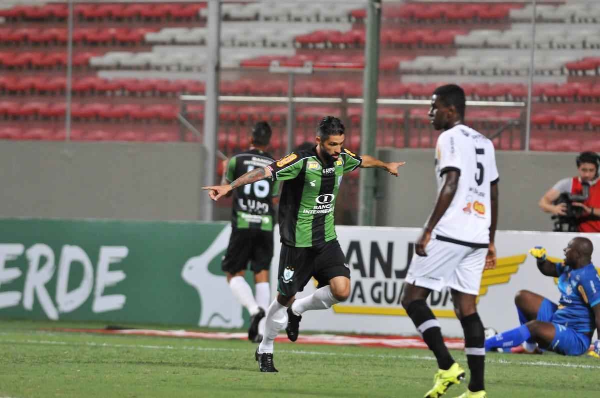 Fotos de Amrica x Tupi, no Independncia, pela primeira rodada do Campeonato Mineiro (Rodrigo Clemente/EM D.A Press)