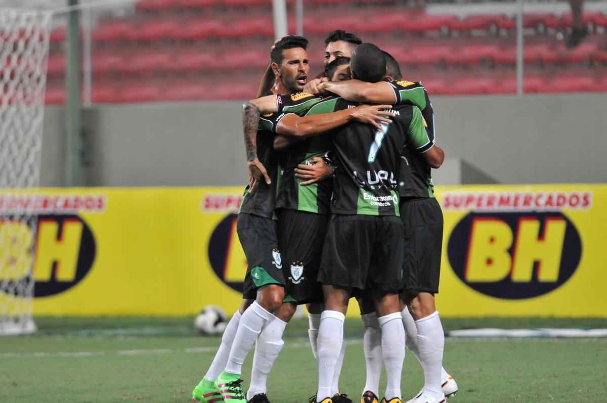 Fotos de Amrica x Tupi, no Independncia, pela primeira rodada do Campeonato Mineiro (Rodrigo Clemente/EM D.A Press)