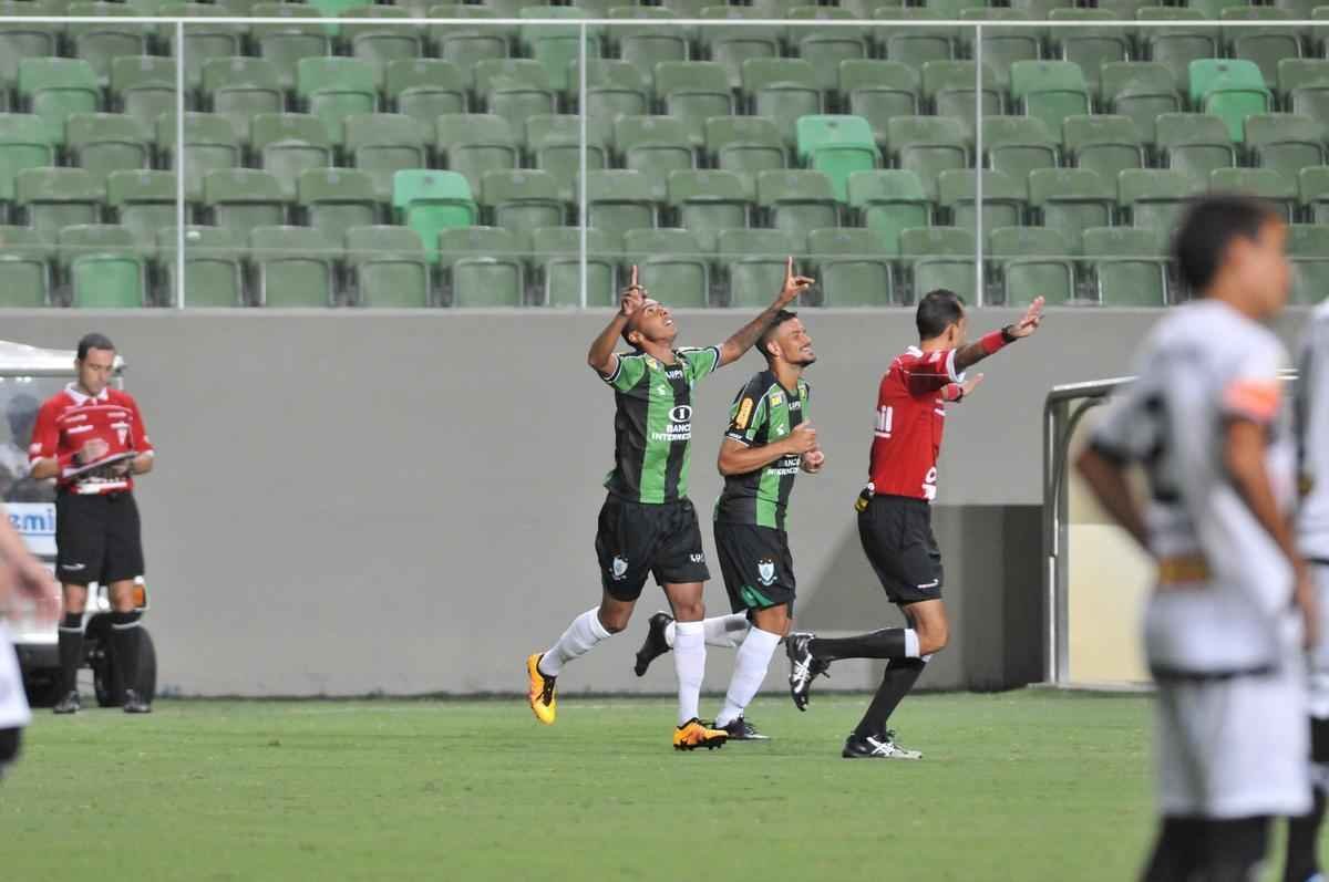 Fotos de Amrica x Tupi, no Independncia, pela primeira rodada do Campeonato Mineiro (Rodrigo Clemente/EM D.A Press)
