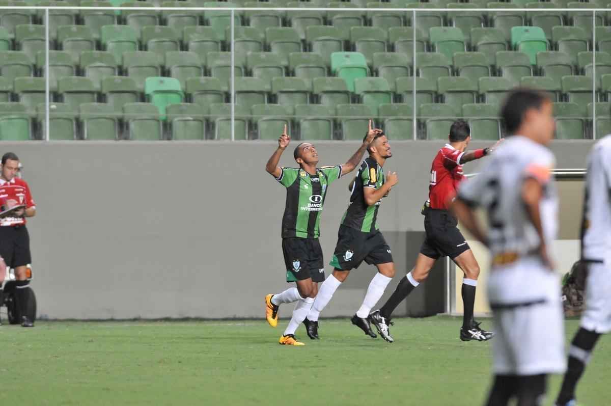 Fotos de Amrica x Tupi, no Independncia, pela primeira rodada do Campeonato Mineiro (Rodrigo Clemente/EM D.A Press)
