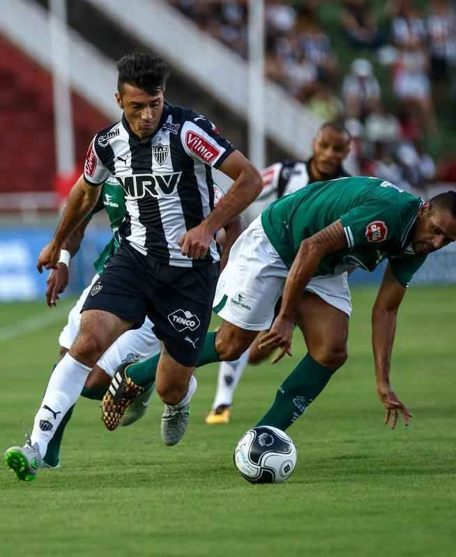 Imagens do jogo entre Uberlndia e Atltico, no Parque do Sabi, pela abertura do Mineiro