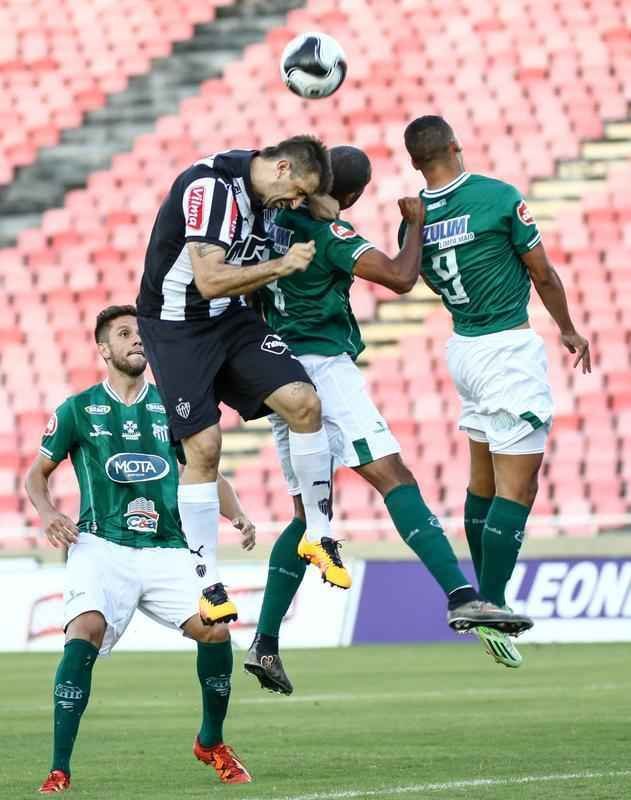 Imagens do jogo entre Uberlndia e Atltico, no Parque do Sabi, pela abertura do Mineiro