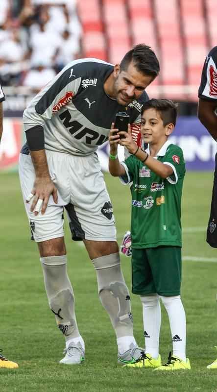 Imagens do jogo entre Uberlndia e Atltico, no Parque do Sabi, pela abertura do Mineiro