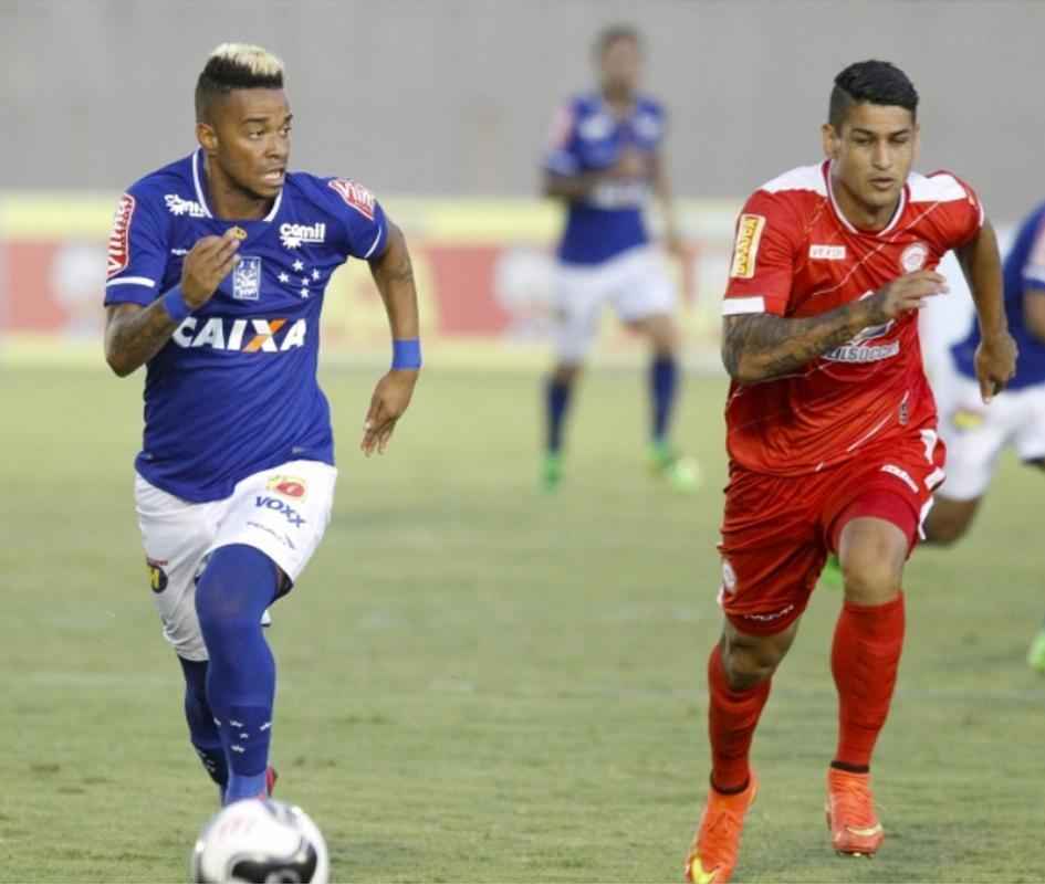 Equipes da Zona da Mata e da capital se enfrentaram em jogo pela segunda rodada do Campeonato Mineiro