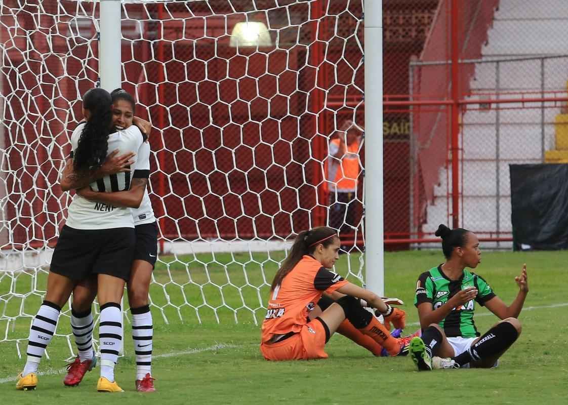 Fotos da derrota do Amrica no Brasileiro Feminino