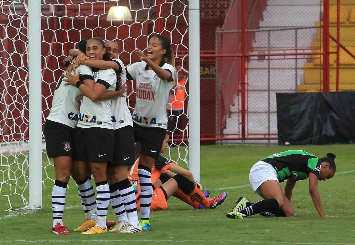 Fotos da derrota do Amrica no Brasileiro Feminino