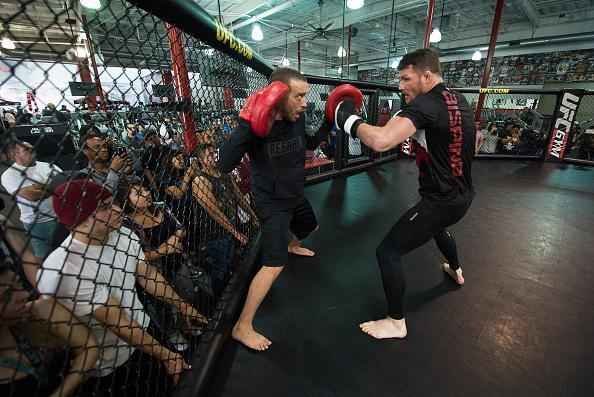 Protagonistas do evento, Anderson Silva e Michael Michael Bisping participaram de treino aberto para promover o UFC em Londres 