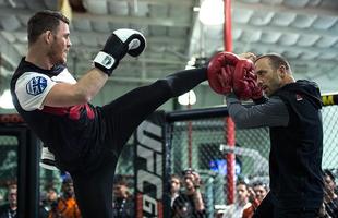 Protagonistas do evento, Anderson Silva e Michael Michael Bisping participaram de treino aberto para promover o UFC em Londres 