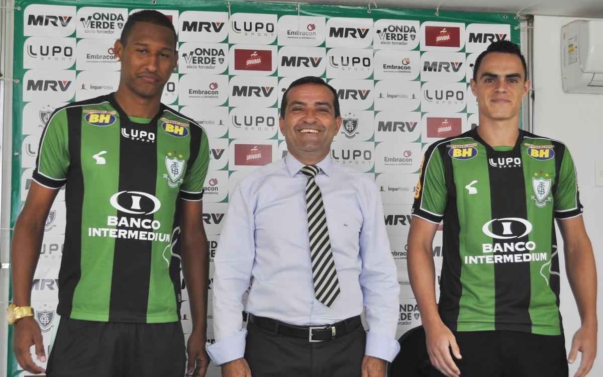 Confira as fotos da apresentao de Artur e Victor Rangel