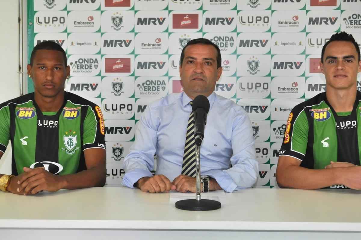 Confira as fotos da apresentao de Artur e Victor Rangel