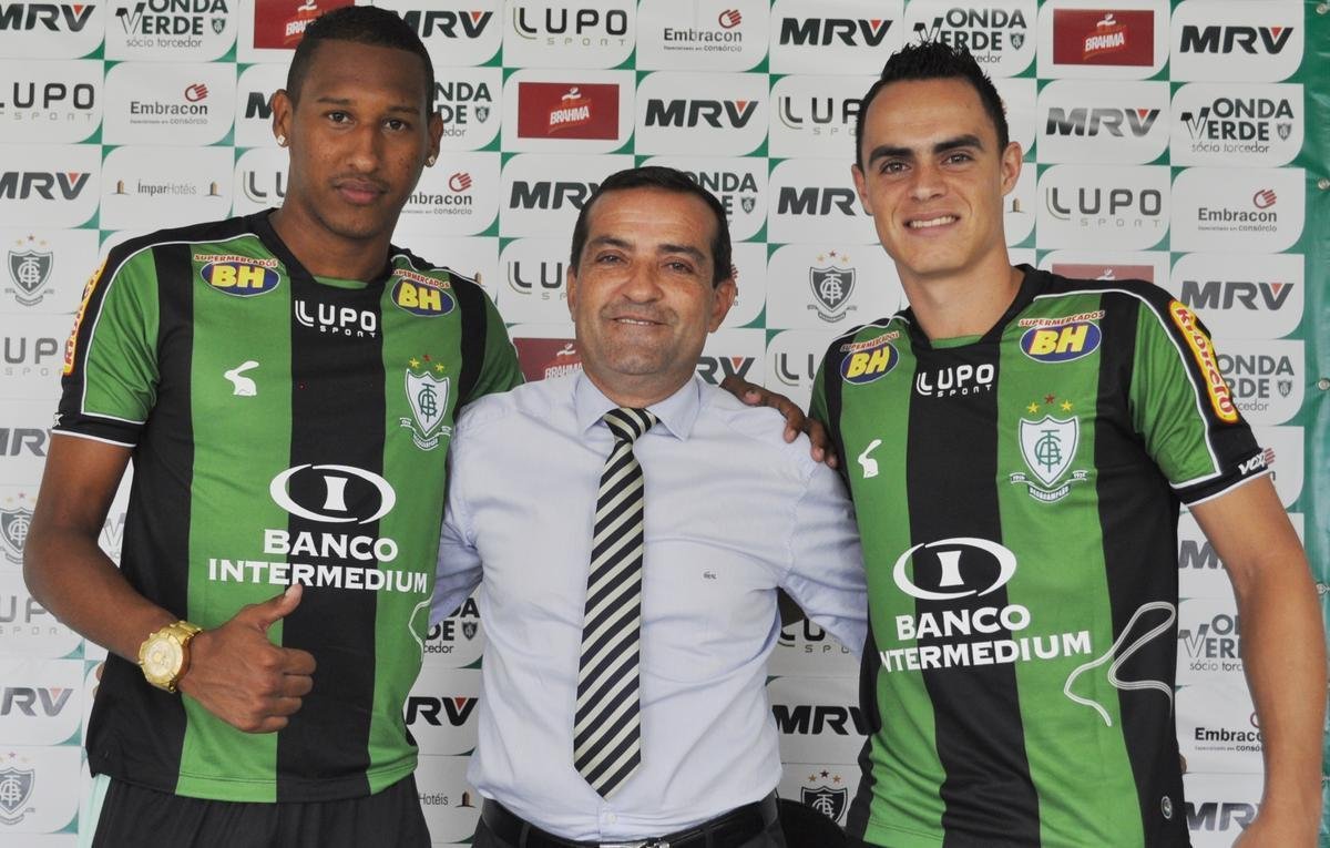 Confira as fotos da apresentao de Artur e Victor Rangel