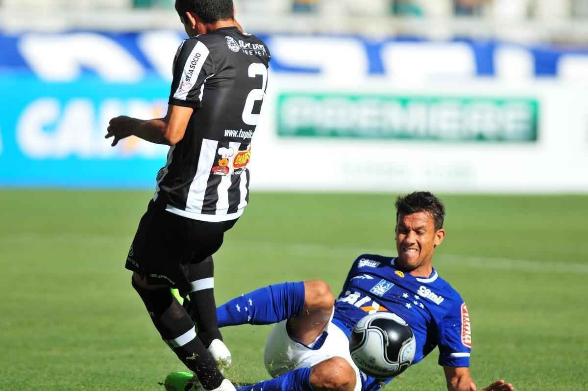 Alexandre Guzanshe/EM/D.A Press