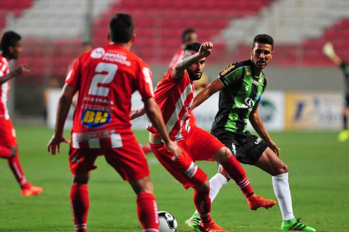 Villa Nova x Amrica: jogo disputado no Independncia foi vlido pelo Campeonato Mineiro