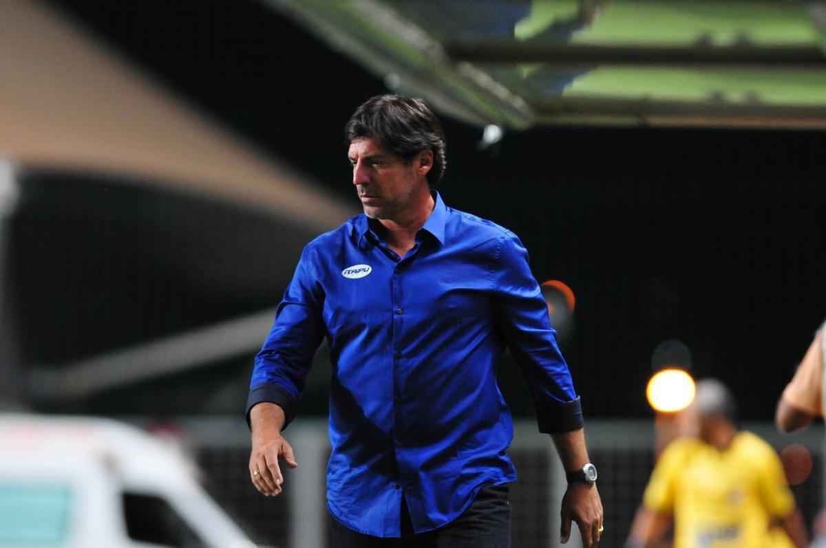 Villa Nova x Amrica: jogo disputado no Independncia foi vlido pelo Campeonato Mineiro