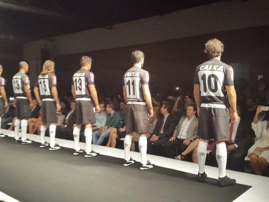 Nova coleo de uniformes do Atltico para 2016, fornecida pela empresa canadense Dryworld