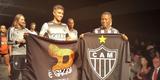 Presena de Robinho, com a camisa 7, foi o ponto alto da festa de lanamento do uniforme 