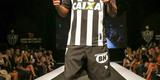 Presena de Robinho, com a camisa 7, foi o ponto alto da festa de lanamento do uniforme 