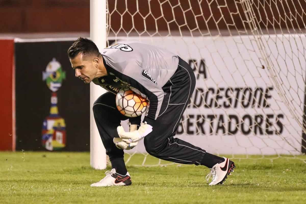 Atltico treina no Estdio Monumental da Unsa, em Arequipa, no Peru (fotos: Bruno Cantini/ Atltico)