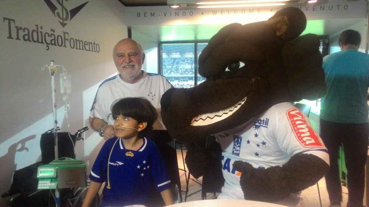 Matheus recebeu a visita de Raposo e Raposinho em camarote do Mineiro