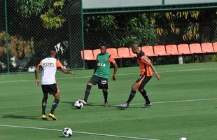 reforado com Jnior Urso e Robinho, Atltico faz treinamento na Cidade do Galo