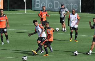 reforado com Jnior Urso e Robinho, Atltico faz treinamento na Cidade do Galo