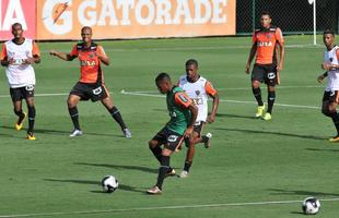 reforado com Jnior Urso e Robinho, Atltico faz treinamento na Cidade do Galo