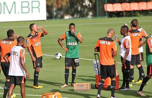 reforado com Jnior Urso e Robinho, Atltico faz treinamento na Cidade do Galo