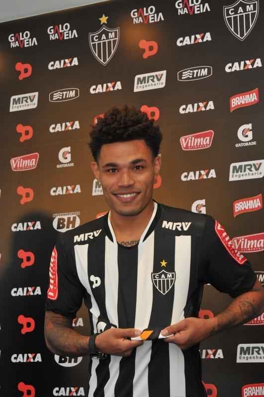 Jnior Urso foi apresentado por Eduardo Maluf nesta sexta-feira, na Cidade do Galo