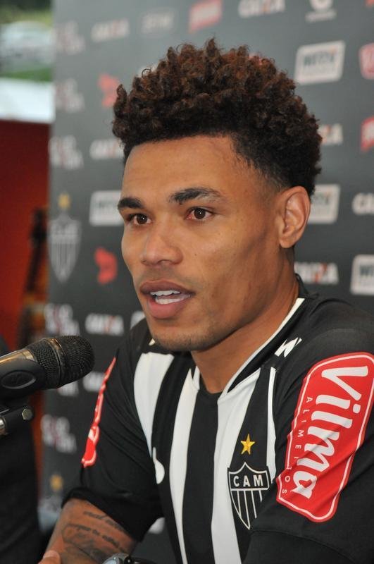 Jnior Urso foi apresentado por Eduardo Maluf nesta sexta-feira, na Cidade do Galo