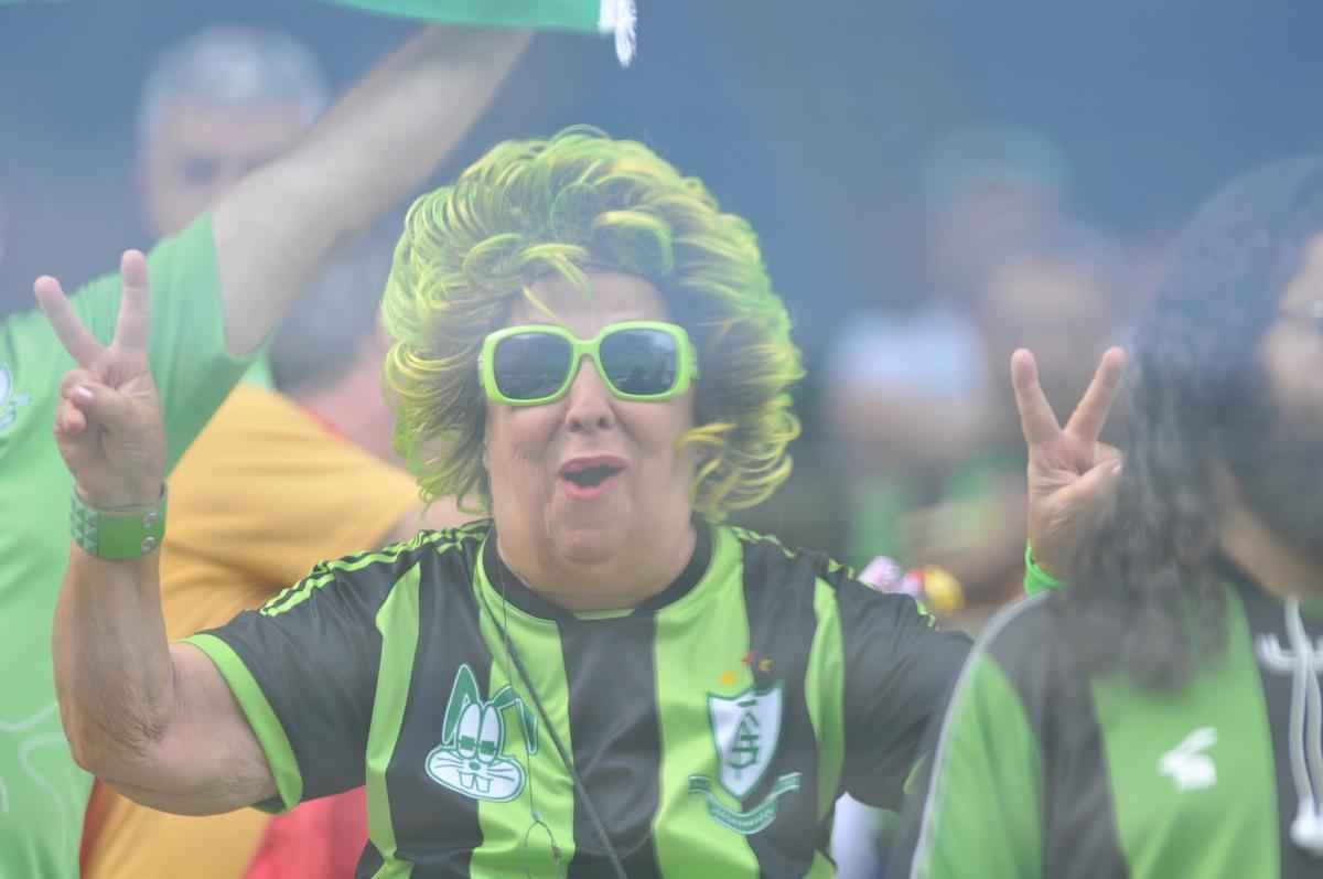 Veja imagens de Amrica e Caldense, no Independncia