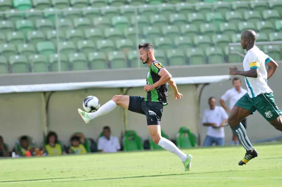 Veja imagens de Amrica e Caldense, no Independncia